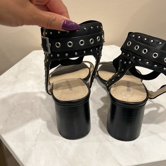 🔥Adrienne Vittadini Black Strappy Women's Sandals🔥 - Picture 3 of 5